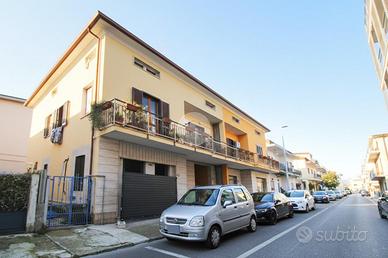 4 LOCALI A ALBA ADRIATICA