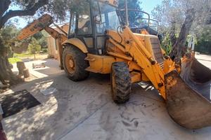 Escavatore Jcb- macchina operatrice semovente