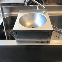 Lavamani comando ginocchio