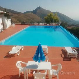 Villetta in residence con piscina Villaggio Renda
