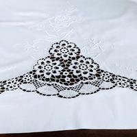 Completo letto matrimoniale ricamato a mano