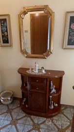 Mobile da ingresso con specchio