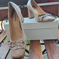 scarpe chiuse beige