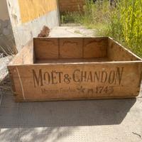 Cassa in legno möet & chandon