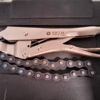 Pinza / Chiave a Catena autobloccante, universale.