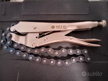 Pinza / Chiave a Catena autobloccante, universale.