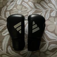 Guantoni da boxe adidas