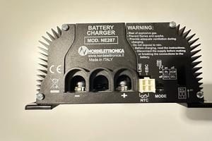 BATTERY CHARGER CAMPER - NE287 17A usato