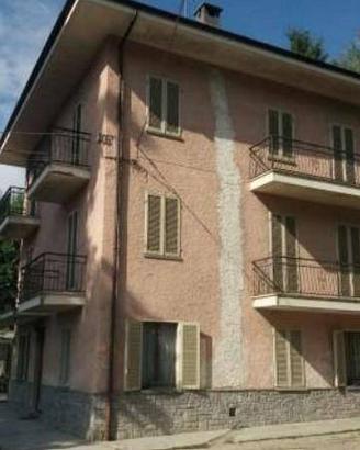 Immobile in asta di 289 m² con più di 5 locali a M