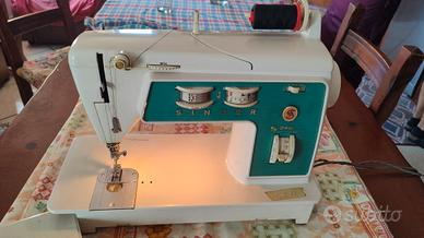 macchina da cucito Singer 746 S