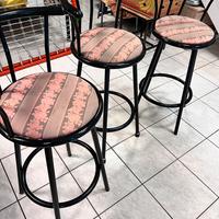 Sgabelli girevoli bar sala