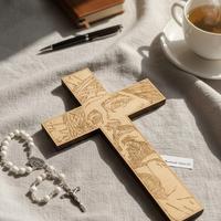 croce in legno fatta in mano