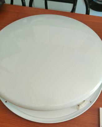 plafoniera a led con telecomando 