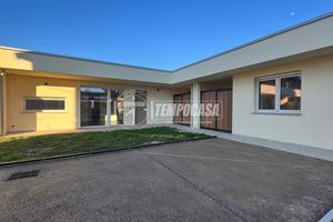 3 LOCALI CON GIARDINO! CLASSE A4! COMPLESSO DI NUO