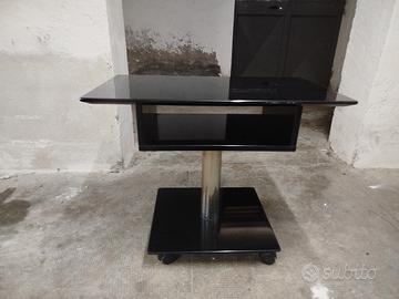 Tavolino porta TV multiuso in legno nero con ruote