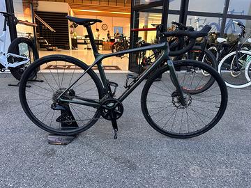 Giant da corsa in carbonio- Gruppo Shimano 105 di2