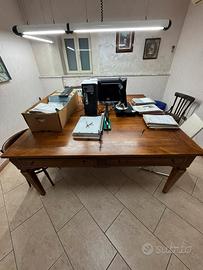 Vendi tavolo quadrato 165x165 in noce massello