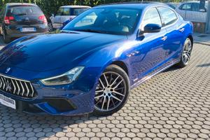 Maserati Ghibli V6 430 CV Q4 Nerissimo Edition