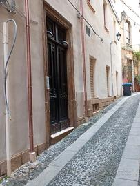 Locale C2 pressi Piazza Azuni