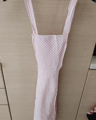 grembiule rosa da cucina