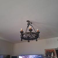 Lampadario in ferro battuto