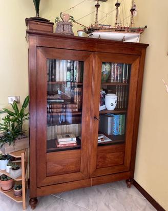 Libreria in noce tardo ottocento lombardo