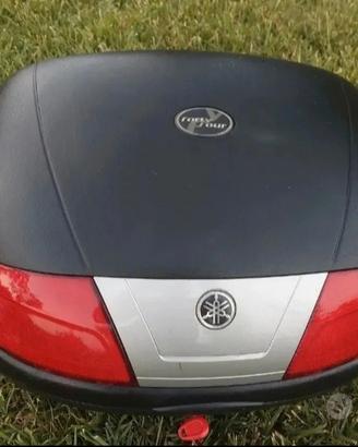 Bauletto givi, spazioso, ideale per riporre 2 casc