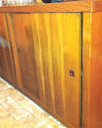 Arredamento stile rustico per taverna