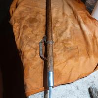 Antica picozza in legno militare