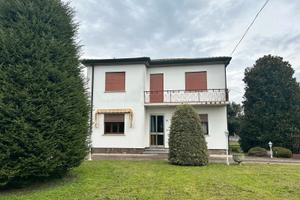 Villetta con giardino