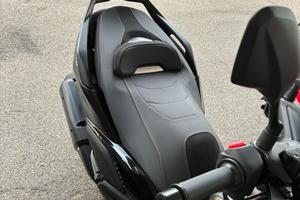 Yamaha Xmax 300 tech max