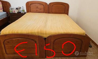Letto in legno massello.