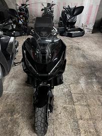 X-adv 750