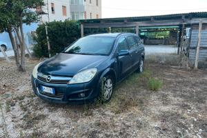 Opel astra sw con gancio traino