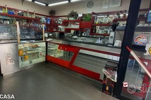 Attivita' pluriennale di bar gelateria pasticceria