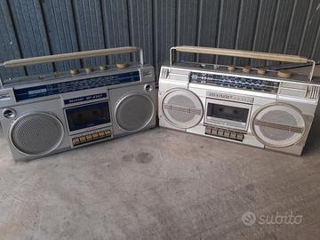 Radioregistratori a cassette SHARP