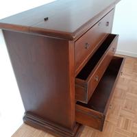 COMO' CON UN ANTA A RIBALTA