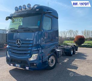 MERCEDES-BENZ ACTROS 2551 MOTRICE A TELAIO