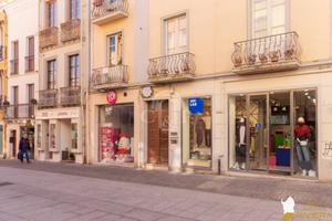 Via Garibaldi, ampio e luminoso appartamento