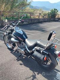 Suzuki intruder 250cc