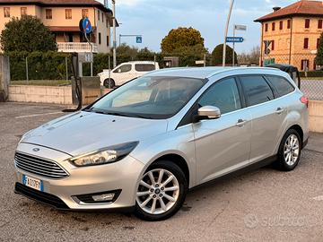 FORD FOCUS SW Titanium