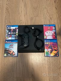 Playstaion 4 Slim 500 GB con 4 giochi