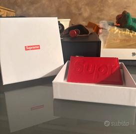 Supreme Leather Zip Card Limited Editon