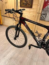 Mtb Whistle taglia L in carbonio