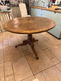 Tavolo antico da pranzo