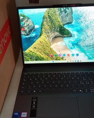 pc come da foto e telefono nuovi
