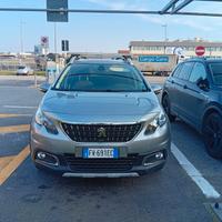 Peugeot 2008 1.2 Allure leggi descrizione