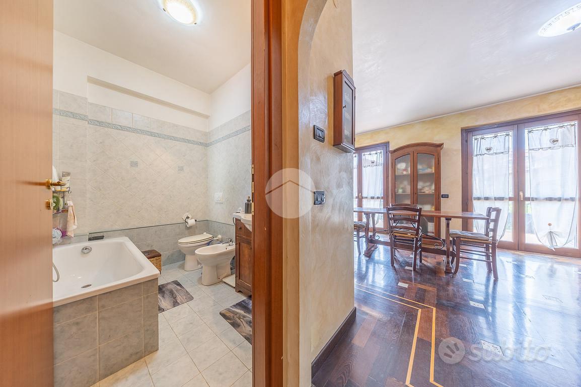 VILLA A SCHIERA A ROMA - Vista 6