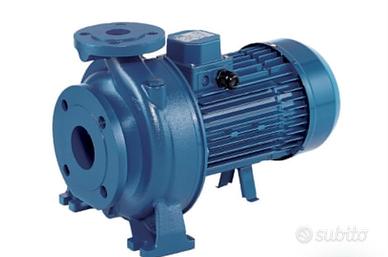 Pompa cemtrifuga normalizzata con attacchi rapidi