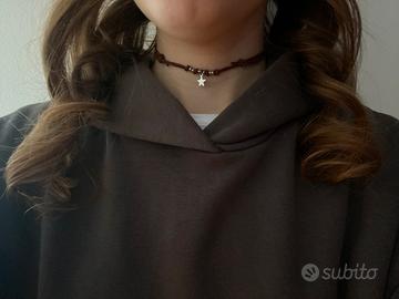 Chocker in camoscio marrone con stellina